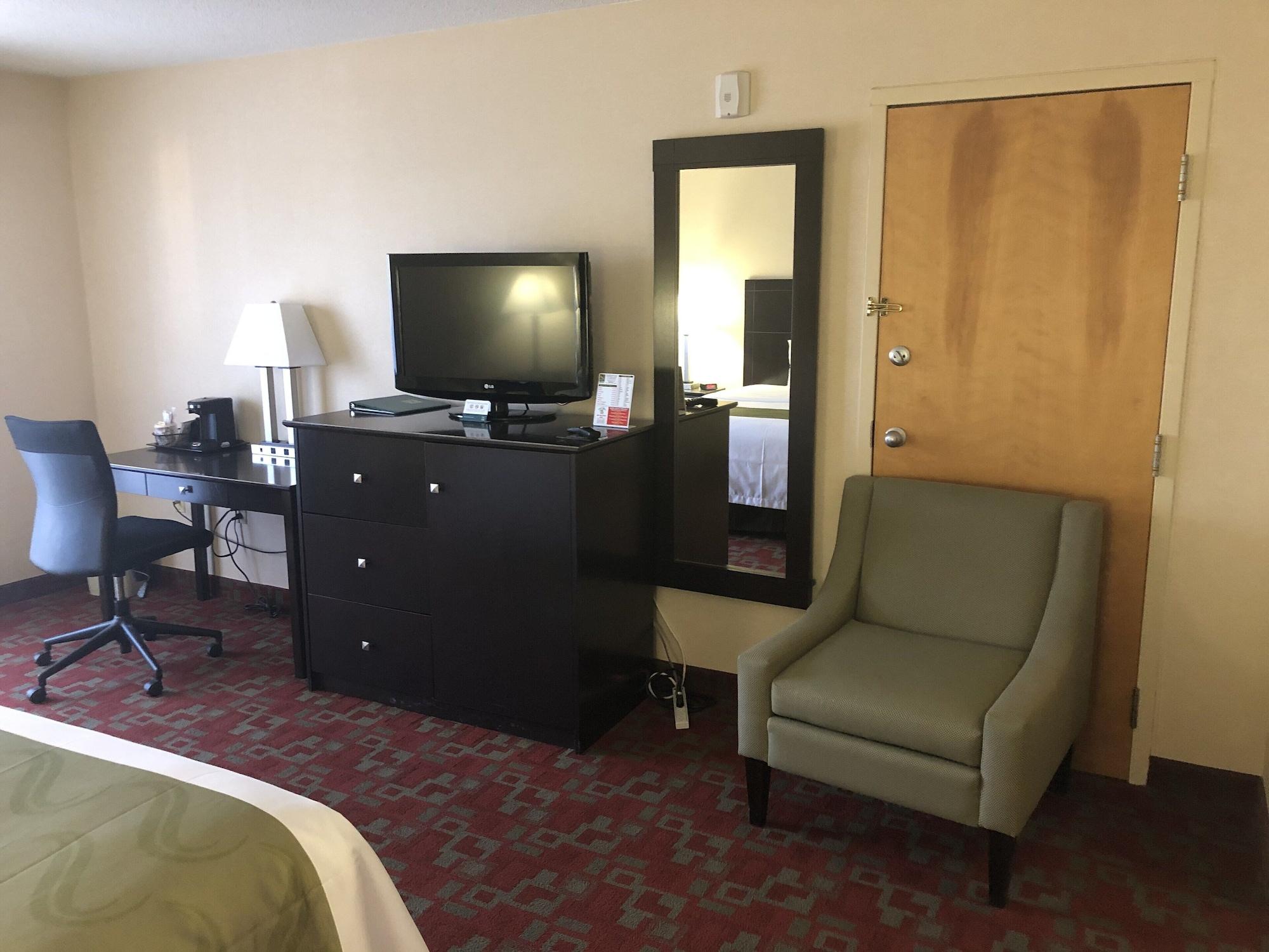 Quality Inn Shelburne - Burlington Bagian luar foto