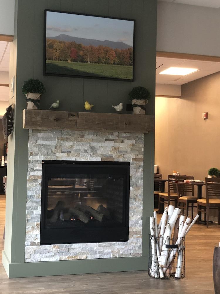 Quality Inn Shelburne - Burlington Bagian luar foto