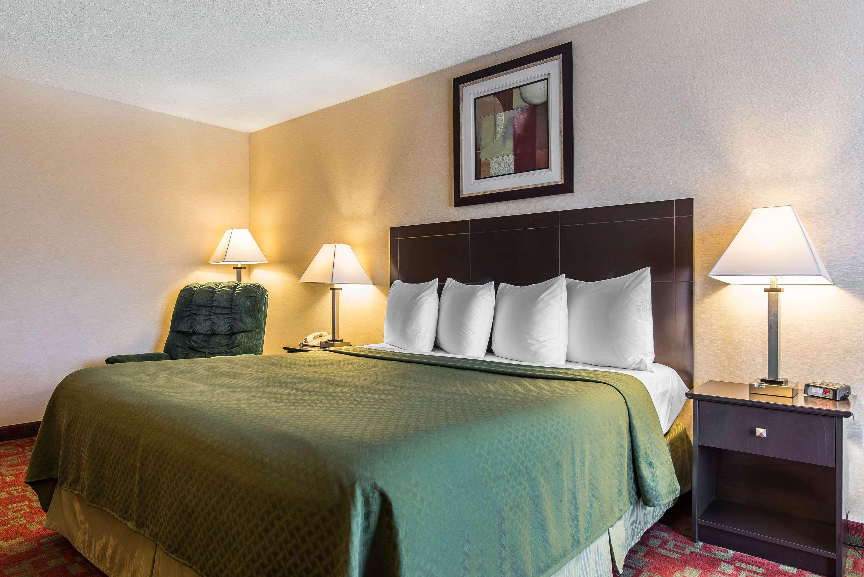 Quality Inn Shelburne - Burlington Bagian luar foto