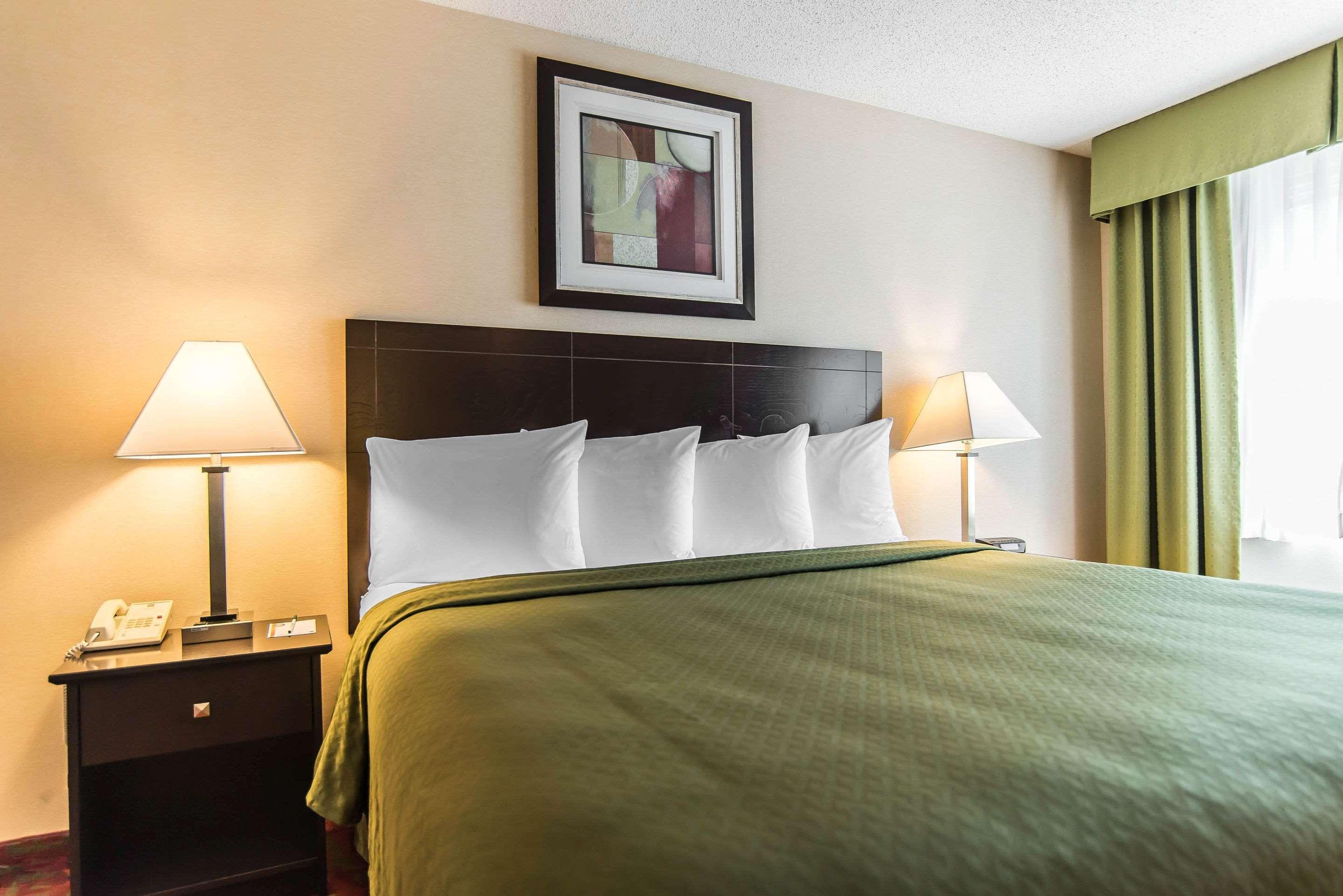 Quality Inn Shelburne - Burlington Bagian luar foto