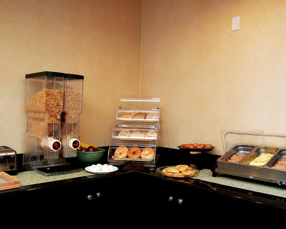Quality Inn Shelburne - Burlington Bagian luar foto