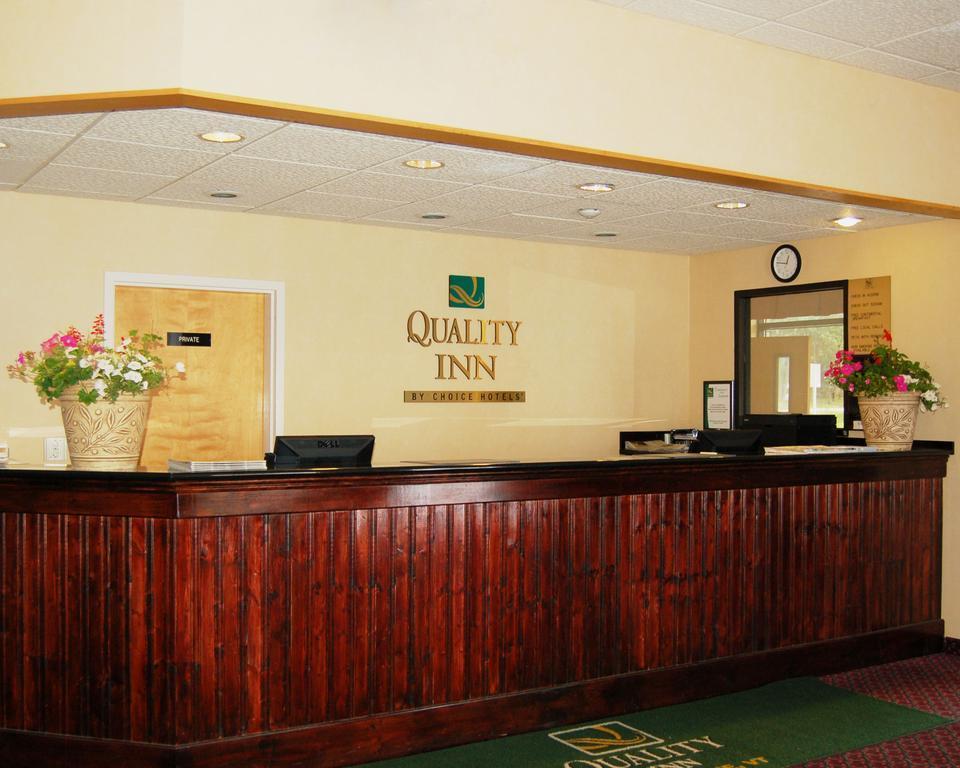 Quality Inn Shelburne - Burlington Bagian luar foto