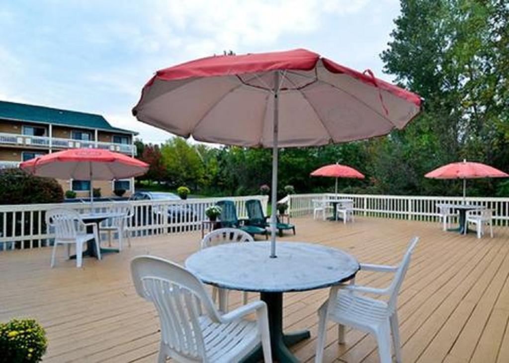 Quality Inn Shelburne - Burlington Bagian luar foto
