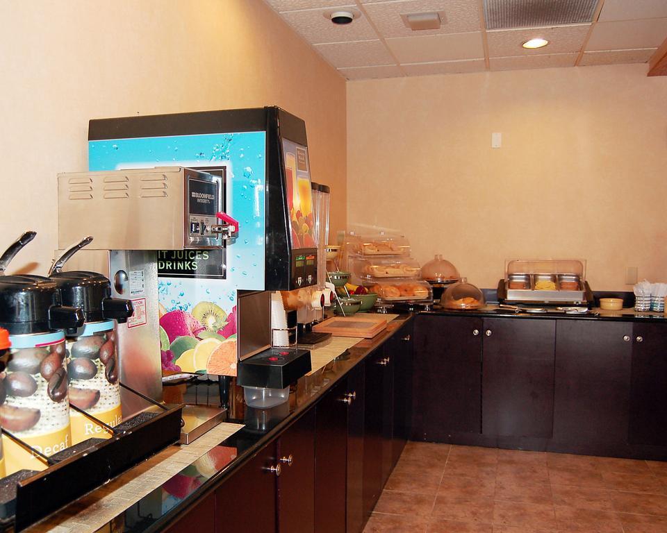 Quality Inn Shelburne - Burlington Bagian luar foto