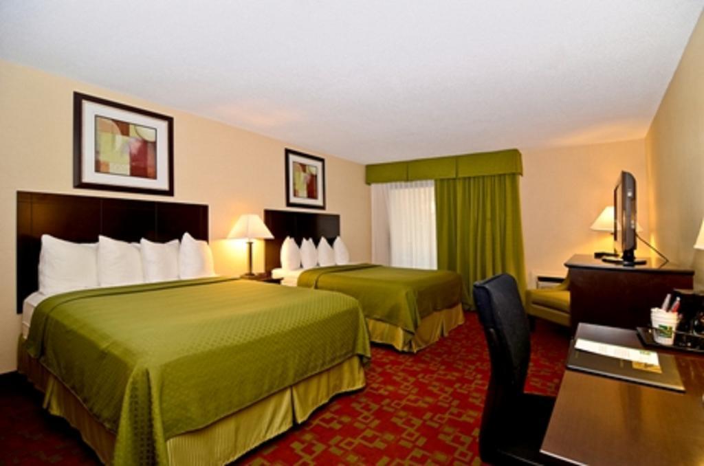 Quality Inn Shelburne - Burlington Bagian luar foto