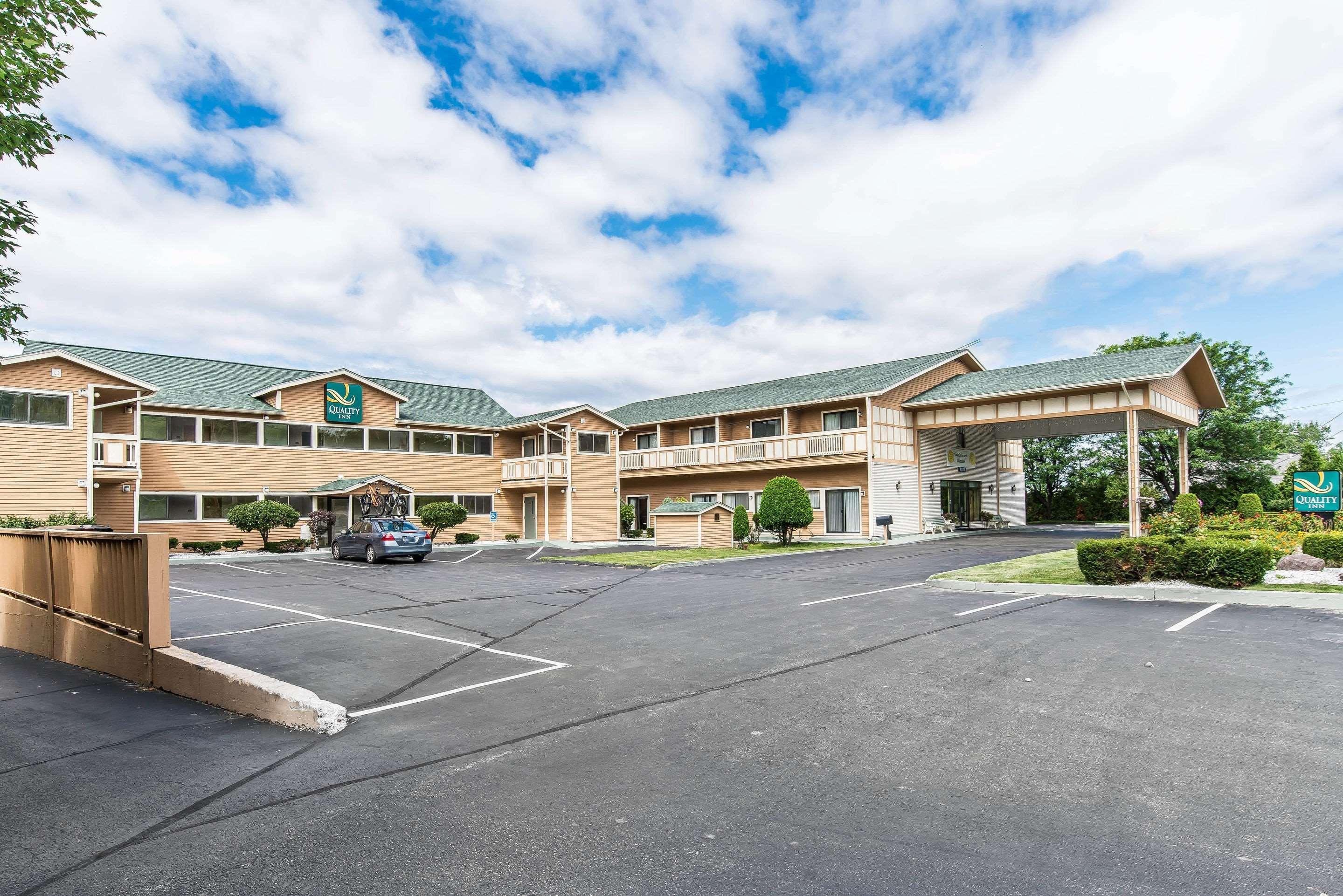 Quality Inn Shelburne - Burlington Bagian luar foto