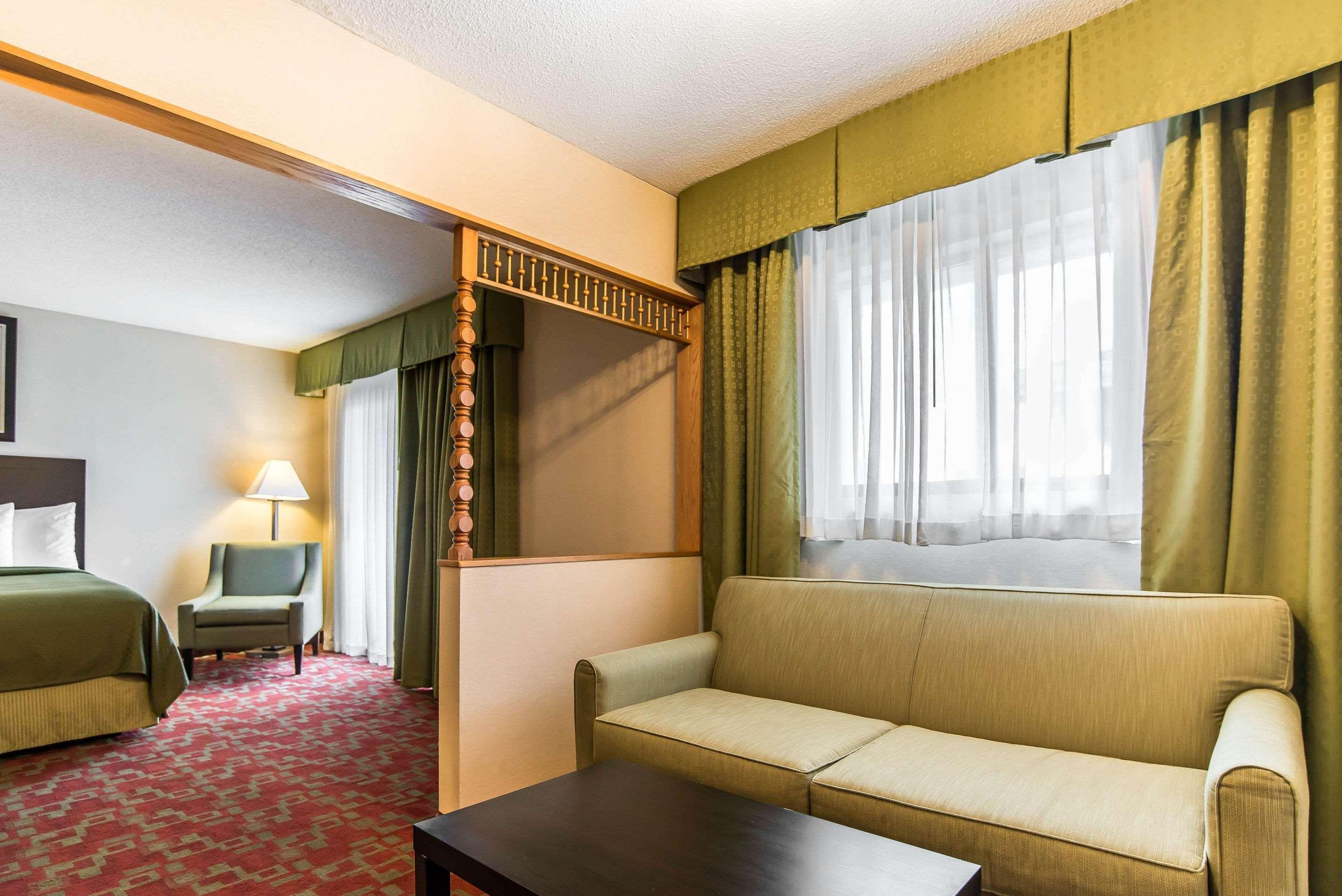 Quality Inn Shelburne - Burlington Bagian luar foto
