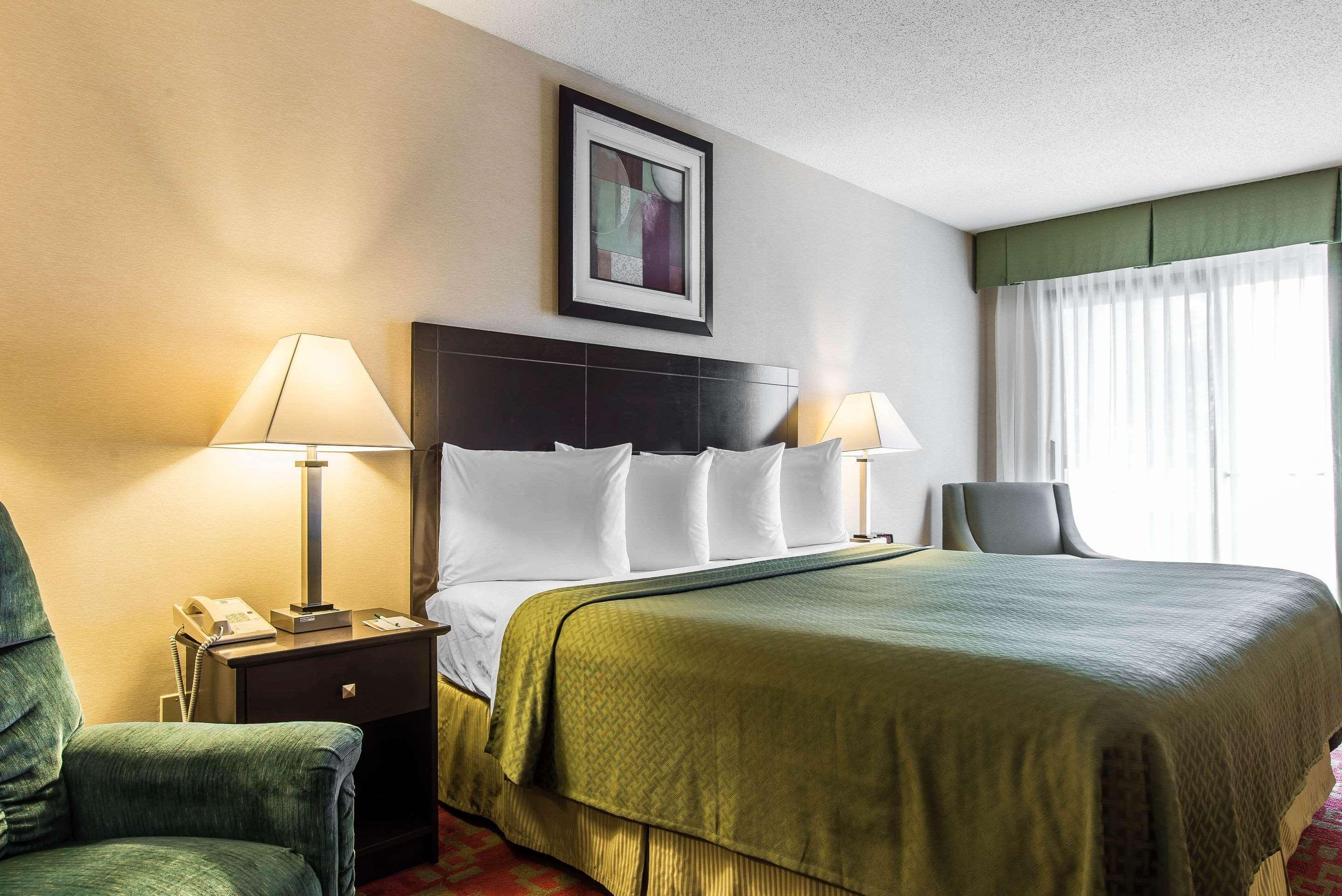 Quality Inn Shelburne - Burlington Bagian luar foto